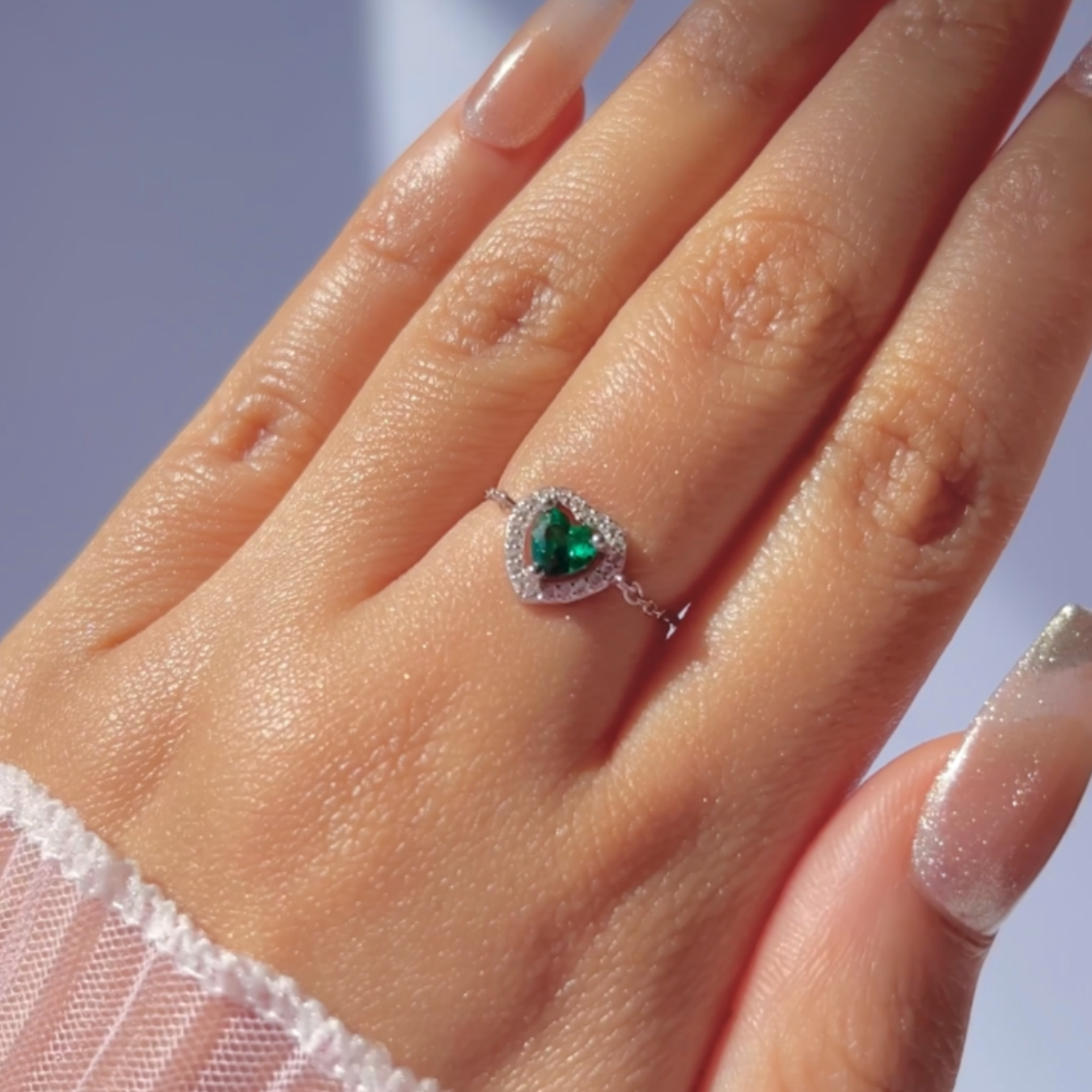“Emerald Heart” Chain Ring