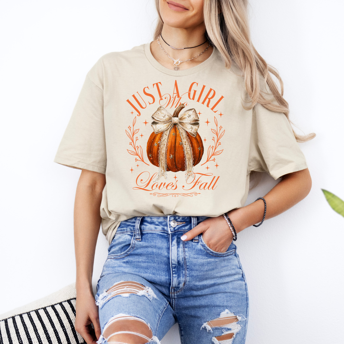 “Just a Girl who loves Fall” T.shirt/Sweatshirt