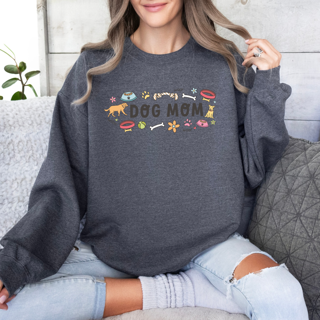 “Dog Mom” T.shirt/Sweatshirt